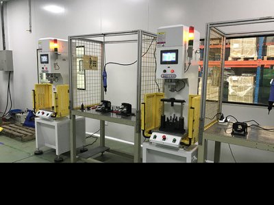 电子真空泵压装